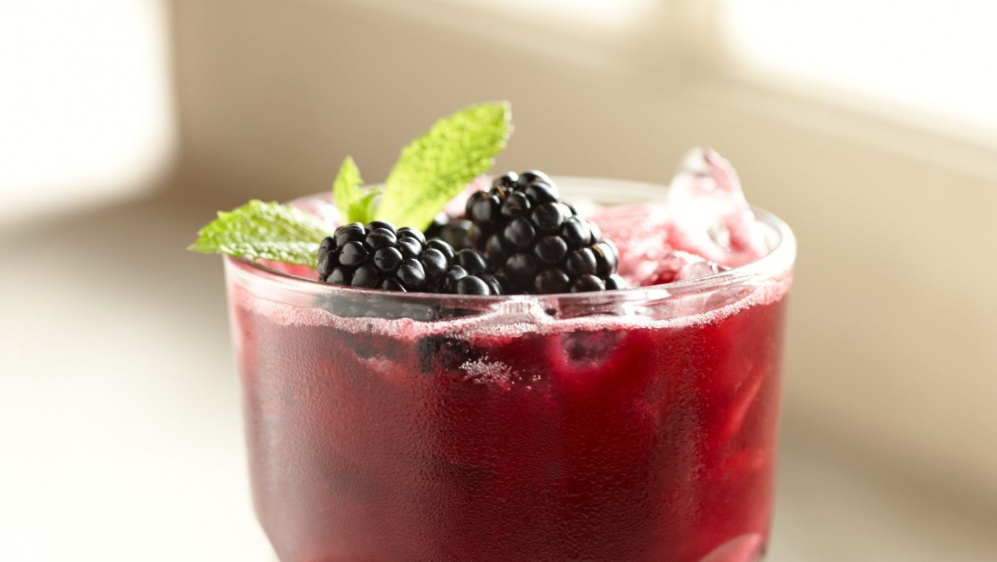 Blackberry Mint Iced Tea Driscoll's