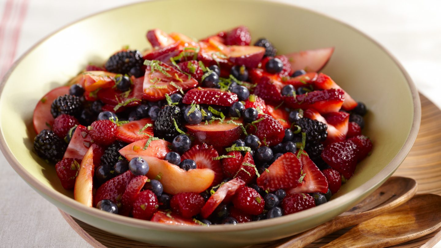 Mixed Berries Summer Salad