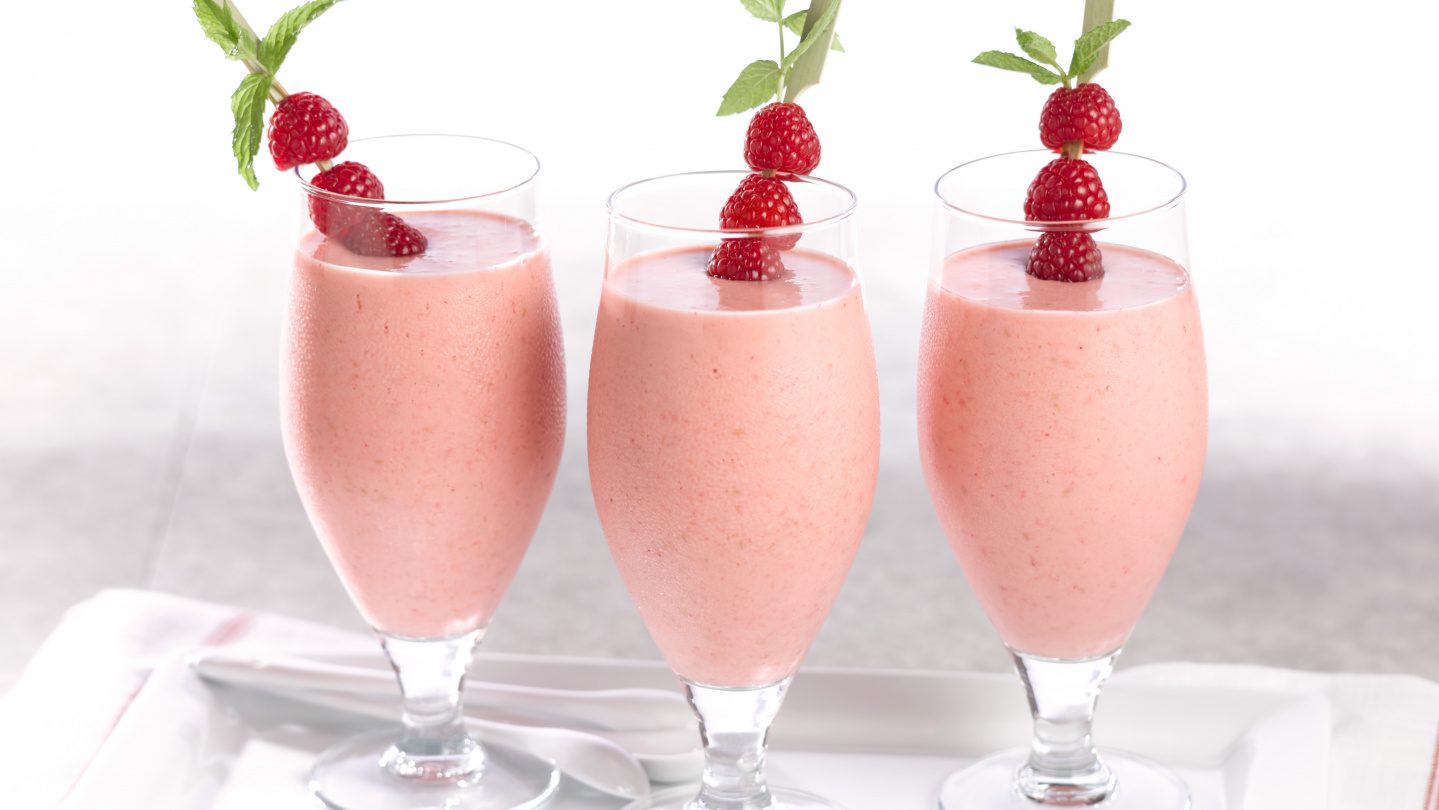 Yoghurt Almond Raspberry Smoothie