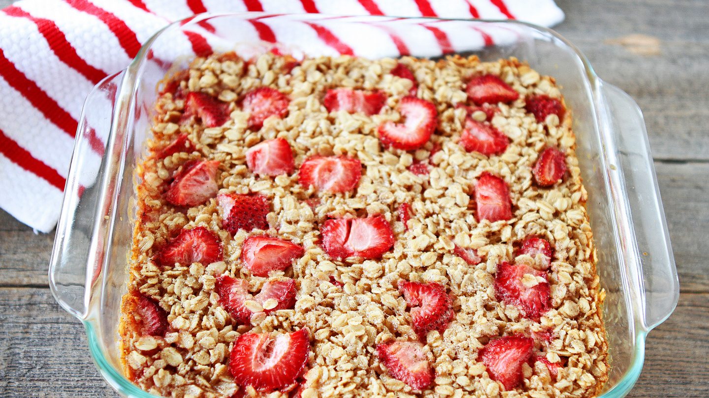 Breakfast Baked Oatmeal Strawberry Driscolls