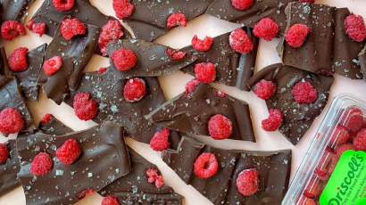 Quick and Easy Chocolate Raspberry Bark