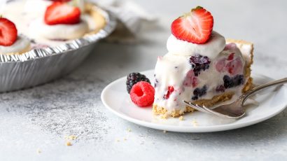 Mixed Berry Ice Cream Pie