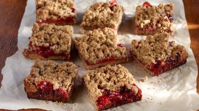 Strawberry Whole Grain Crumble Bars