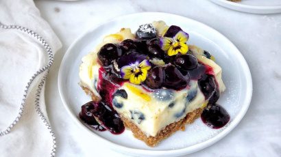 Blueberry lemon bar