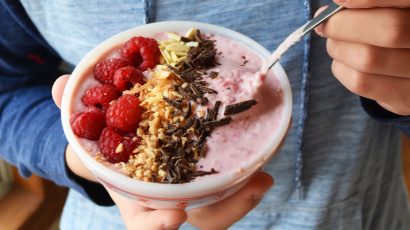 Raspberry Coconut Crunch Smoothie Bowl