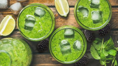 Super healthy dark green smoothie