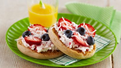 Mini Berry Pita Pizzas