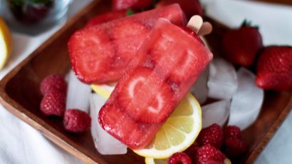 Raspberry and Strawberry Lemonade Pops