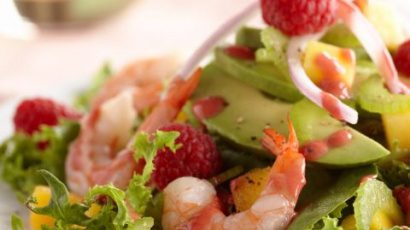 Sea salad with raspberries