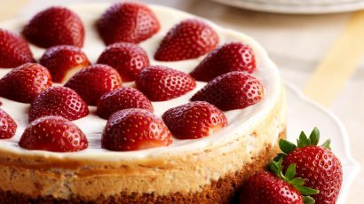 Classic Strawberry Cheesecake