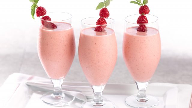 Healthy Raspberry Yoghurt Soothie